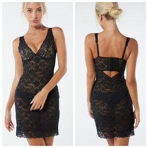 Intimissimi Eleonora Lace Slip Women’s Size XS Black V-Neck Adjustable Straps